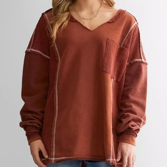 BKE Tops - Buckle washed raw edge contrast stitch oversized v-neck top sz xs NWOT